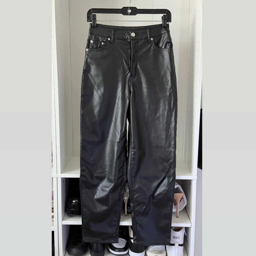 Black Faux Leather Straight Leg Pants - Sleek High-Waist Look